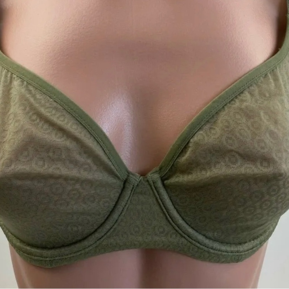 Victoria’s Secret - Body by Victoria 32DD